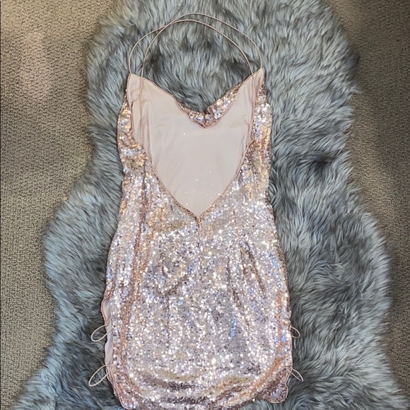 Rose gold sequin dress - Picture 5 of 6